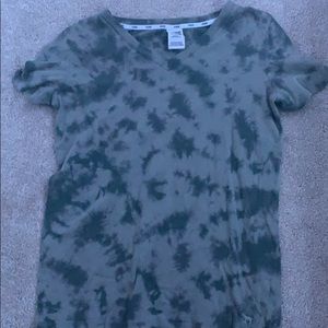 PINK green tie dye v-neck top